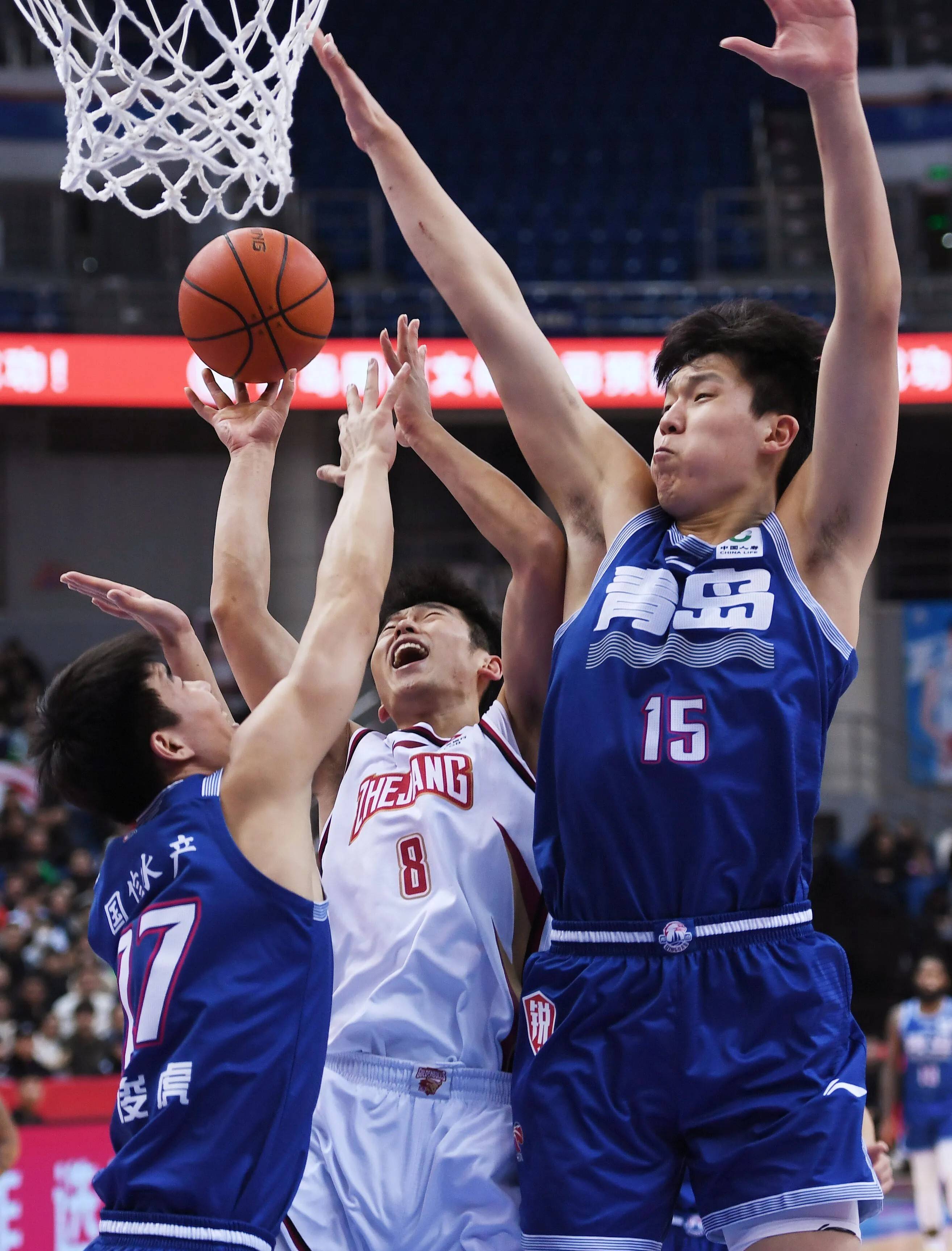 爱游戏体育-江西男篮胜率领先，夺得多场胜利