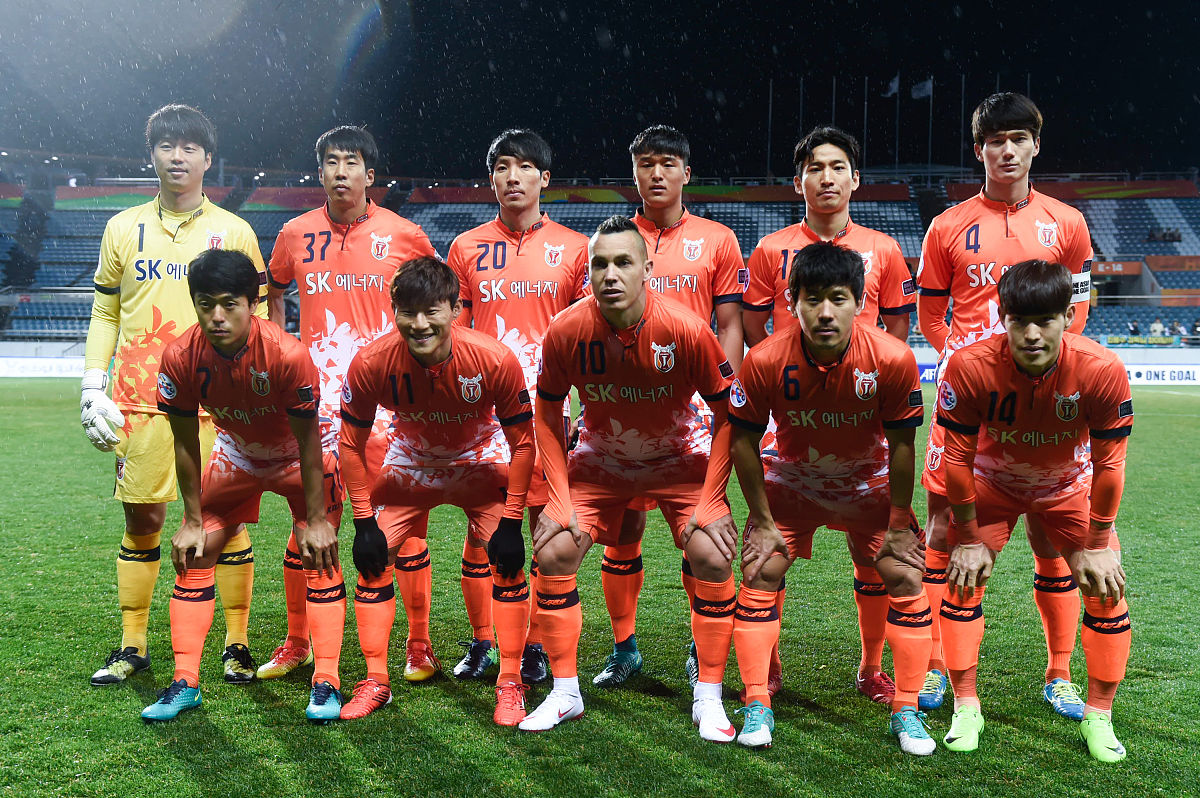 爱游戏官方-争夺亚冠名额！恒大对阵国安，中超夺冠热门会师球场的简单介绍