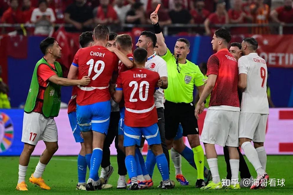 爱游戏体育-包含捷克队表现出色一路晋级欧国联四强的词条