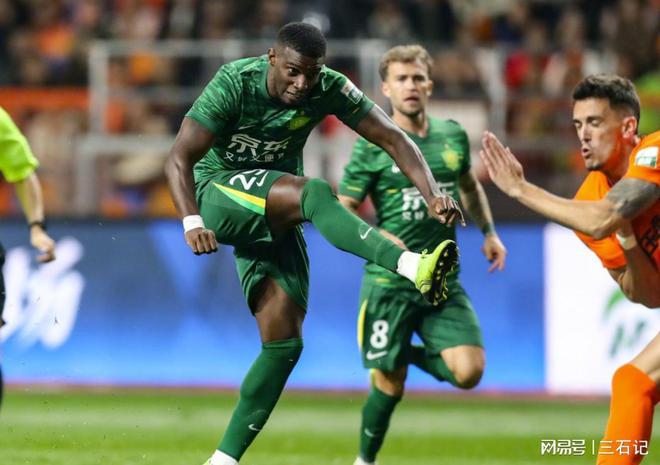 爱游戏娱乐-关于格兰纳达击败瓦伦，稳固积分榜前列的信息