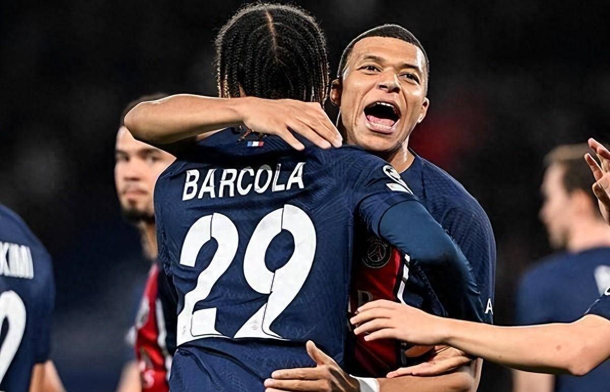 皇家社会抢分成功，巴塞罗那惨败