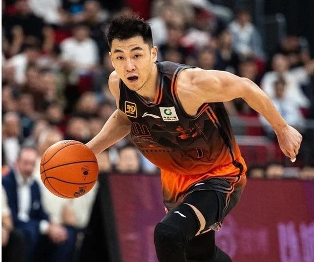 爱游戏在线-青岛队主场击败对手，积极备战