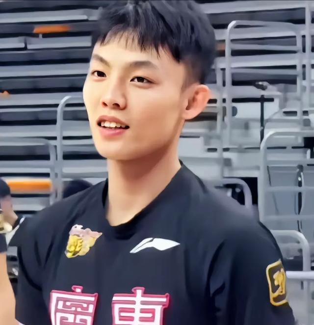 爱游戏入口-包含伤兵复出状态回勇，球队整体实力大幅提升的词条