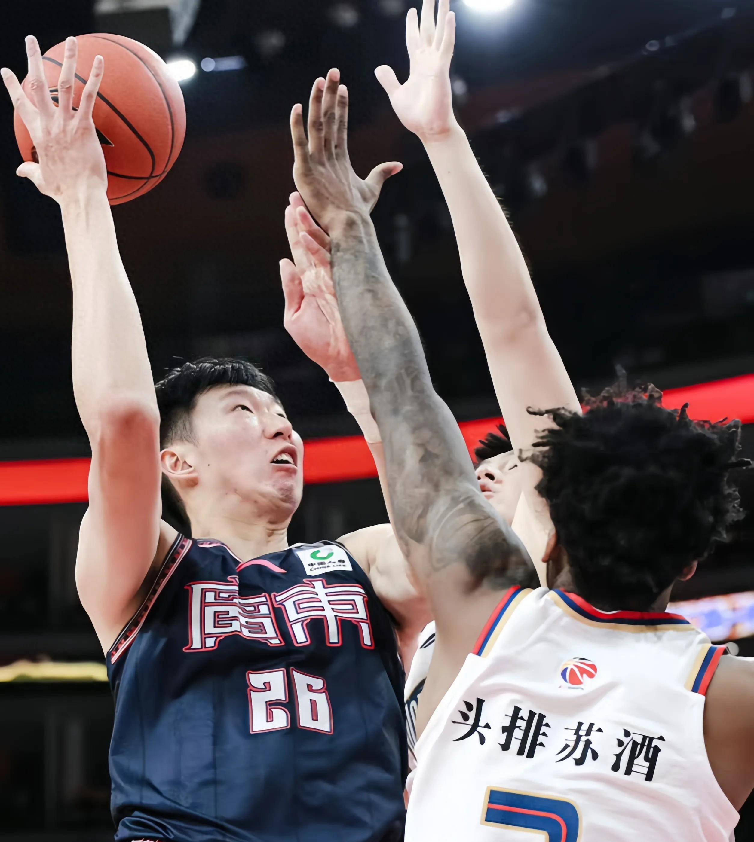 各队备战季后赛球迷期待精彩对决