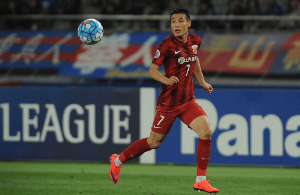 爱游戏在线-包含武磊在训练中表现出色，球迷期待他上演进球秀的词条