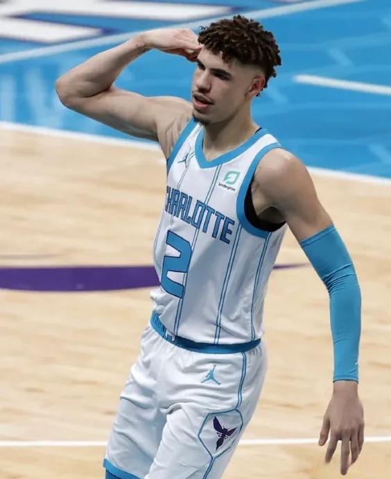 爱游戏官方入口-森索罗表现抢眼，为球队贡献关键一球的简单介绍