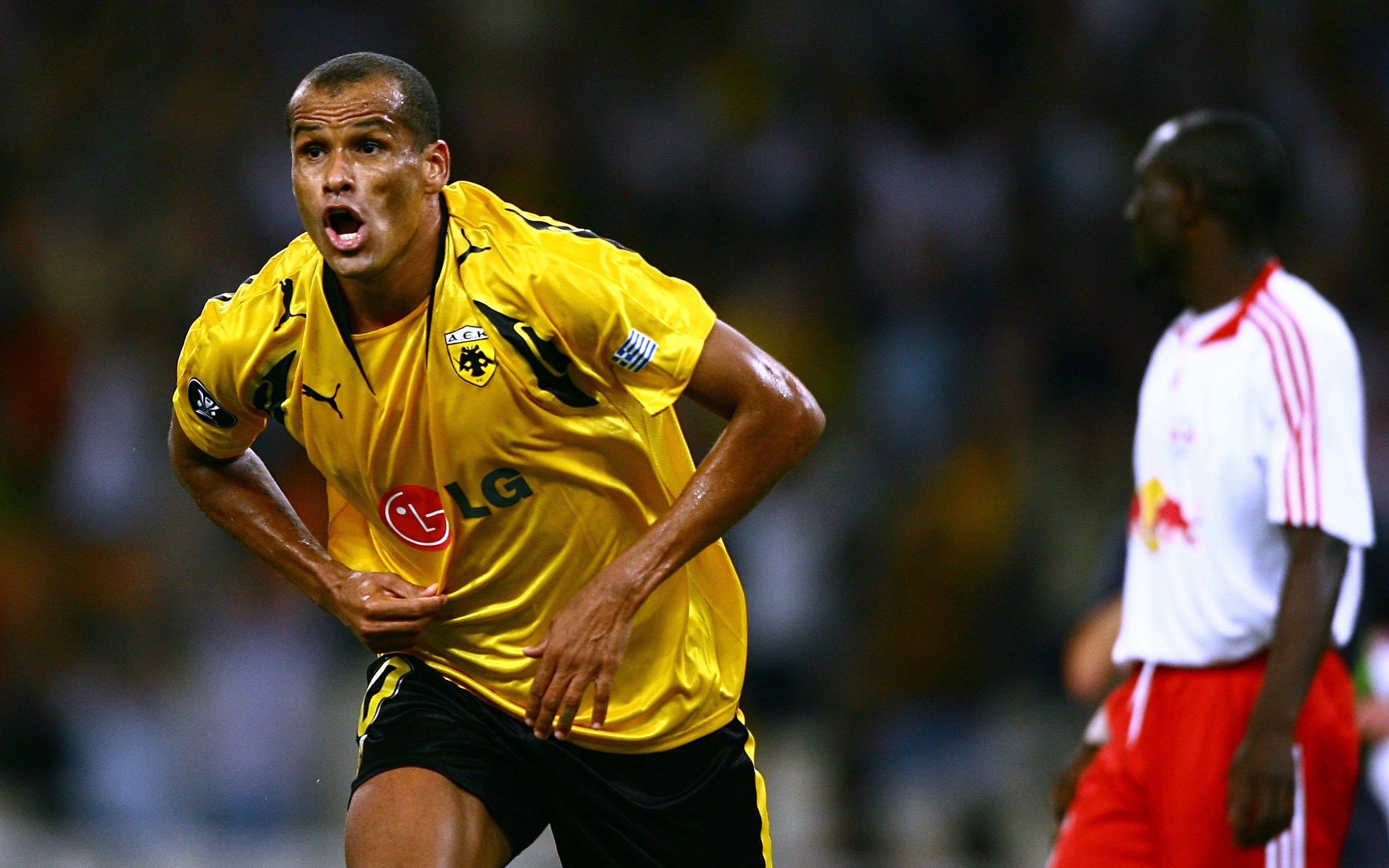 爱游戏-精彩绝伦的足球决赛，女球员夺得桂冠的简单介绍