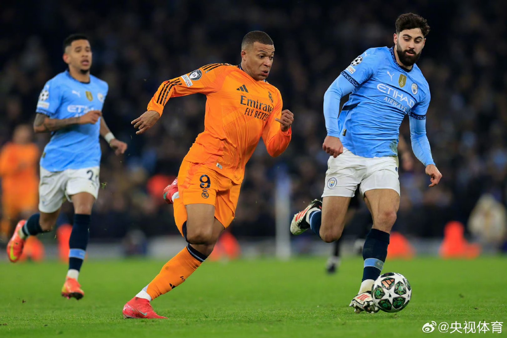 关于曼城主场逆转多特蒙德，惊险晋级欧冠四强的信息
