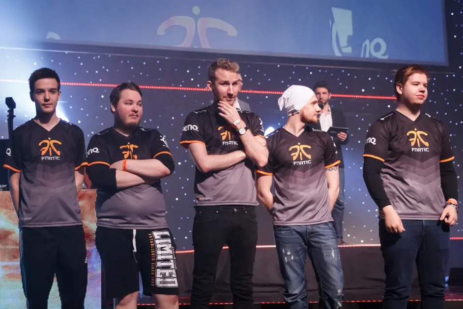 包含瑞士对决瑞典，胜负难以预料的词条