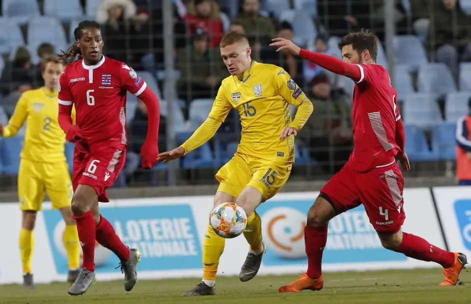 关于斯洛伐克国家队在欧预赛中实现突破的信息