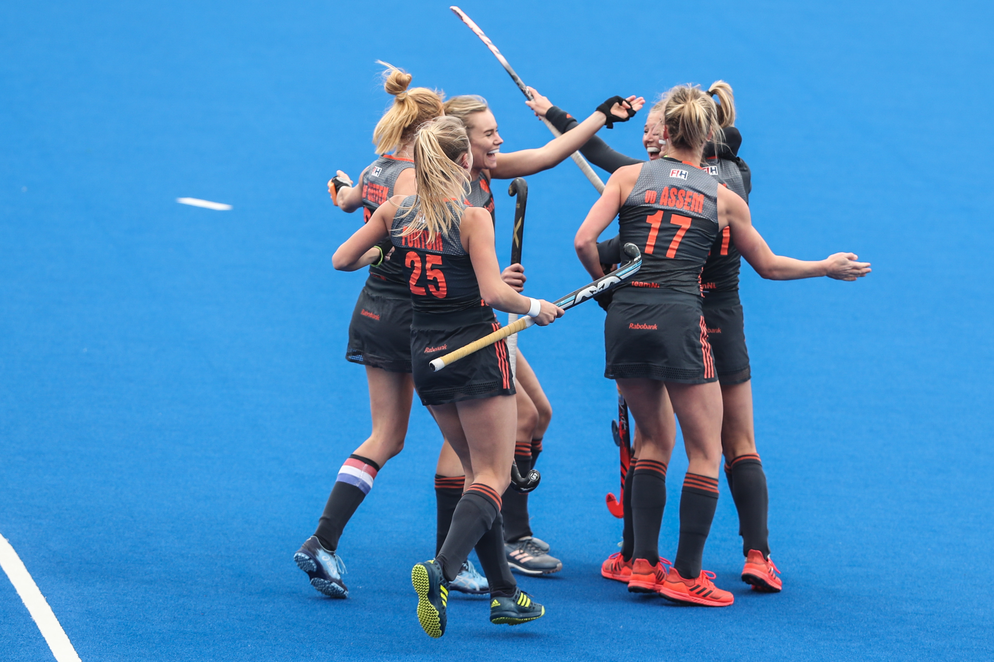 爱游戏下载-包含荷兰女子曲棍球队碾压对手,力夺小组第一的词条