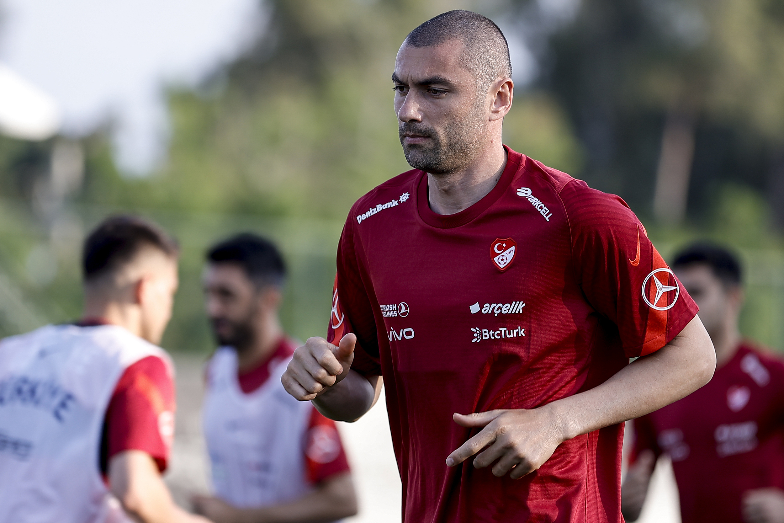 包含瑞士队将迎战土耳其队，决一胜负的词条