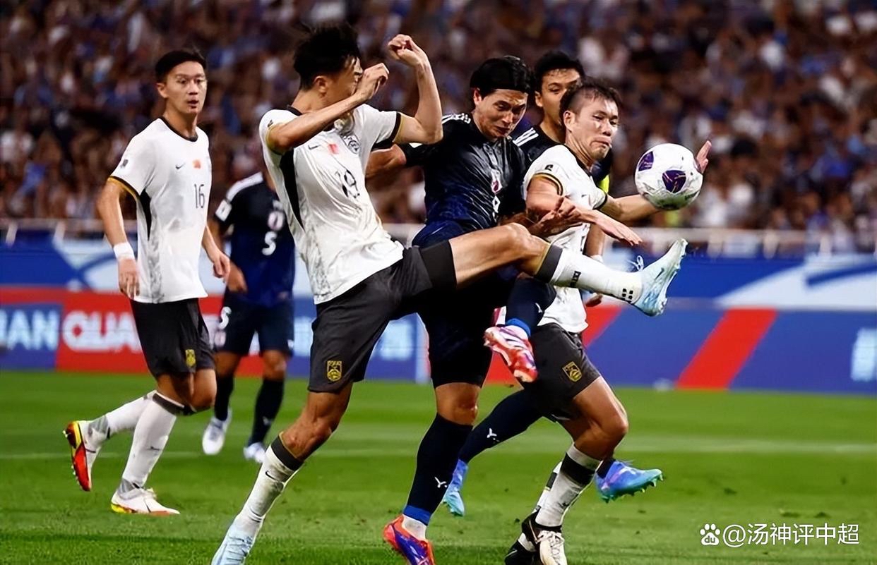 日本球员在美国足球比赛中大放异彩