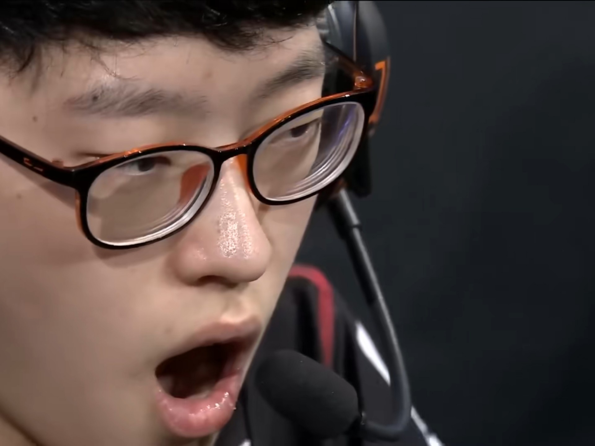 爱游戏官方入口-EDG横扫NS,Scout成为全场焦点半决赛2:1(釜山)