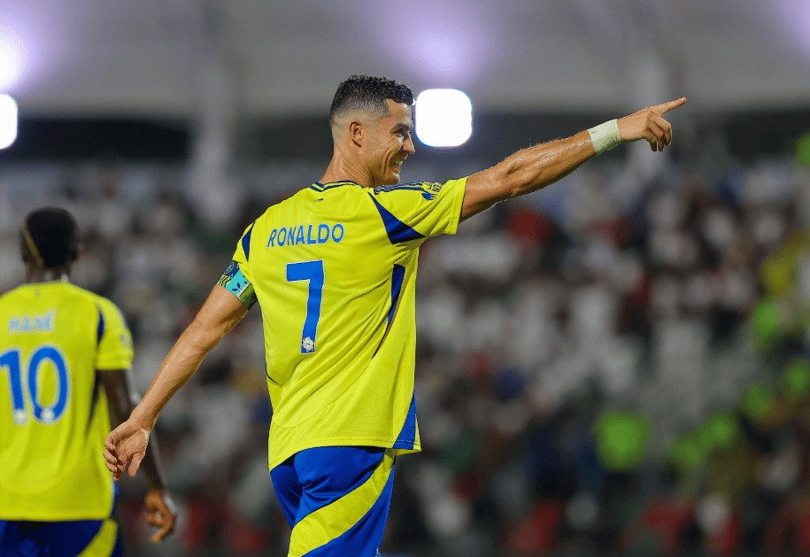 爱游戏APP-强强对话意志斗争，欧洲联赛球队踏上征程