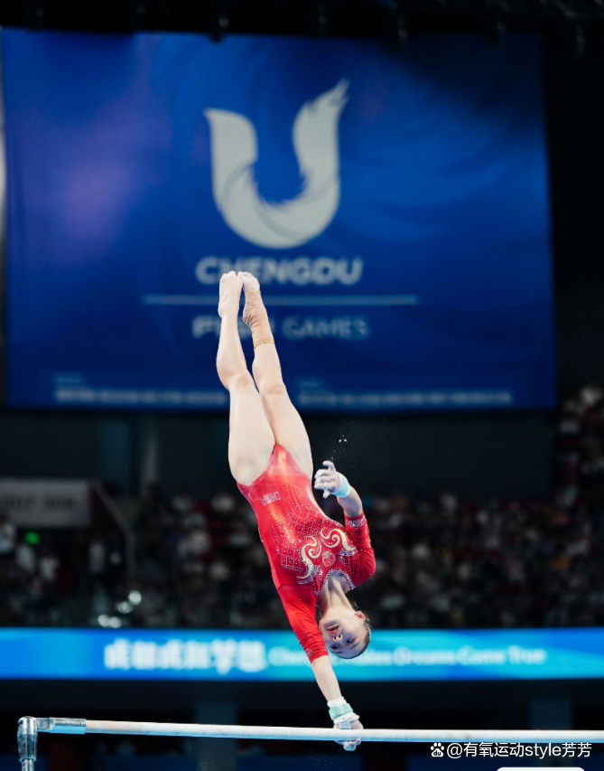 爱游戏官网-包含体操选手规势灵活，高难度动作引尖叫的词条