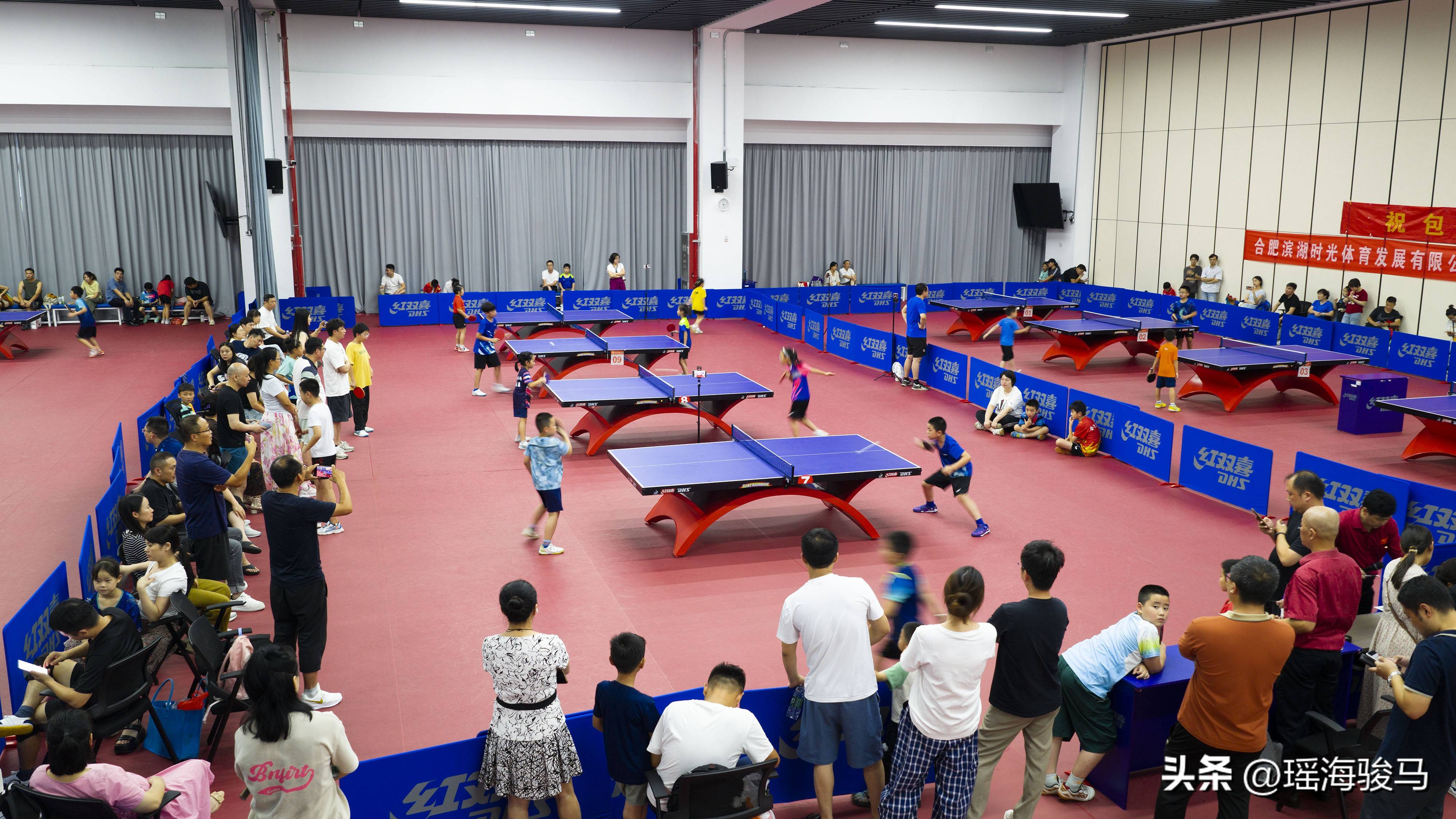 关于乒乓球比赛节奏紧凑，选手们奋力争胜勇斗的信息