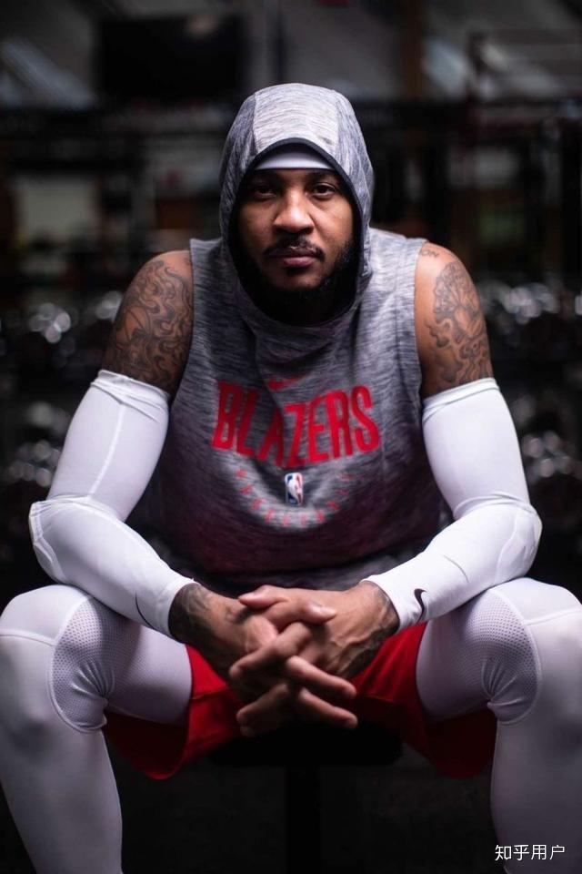 爱游戏-爵士客场险胜开拓者，保持不败