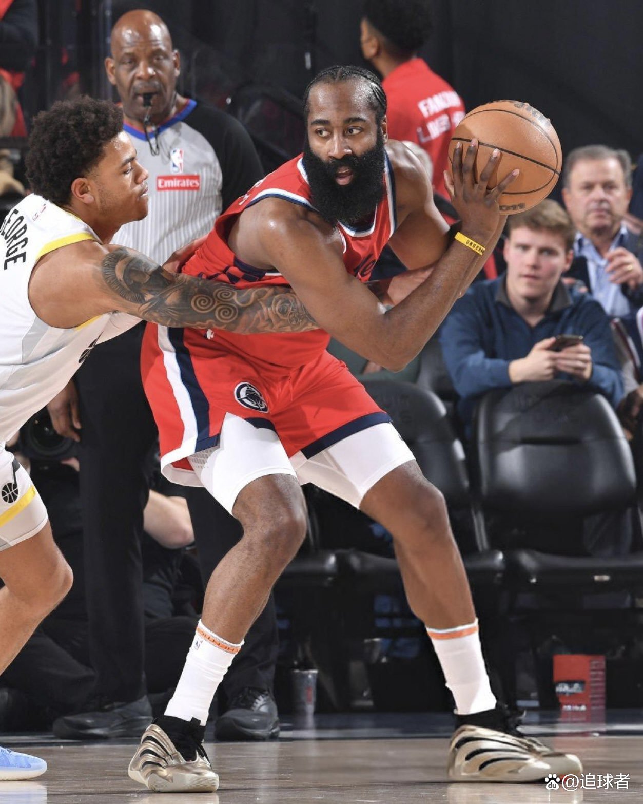 NBA场外新闻不断，话题热度爆表