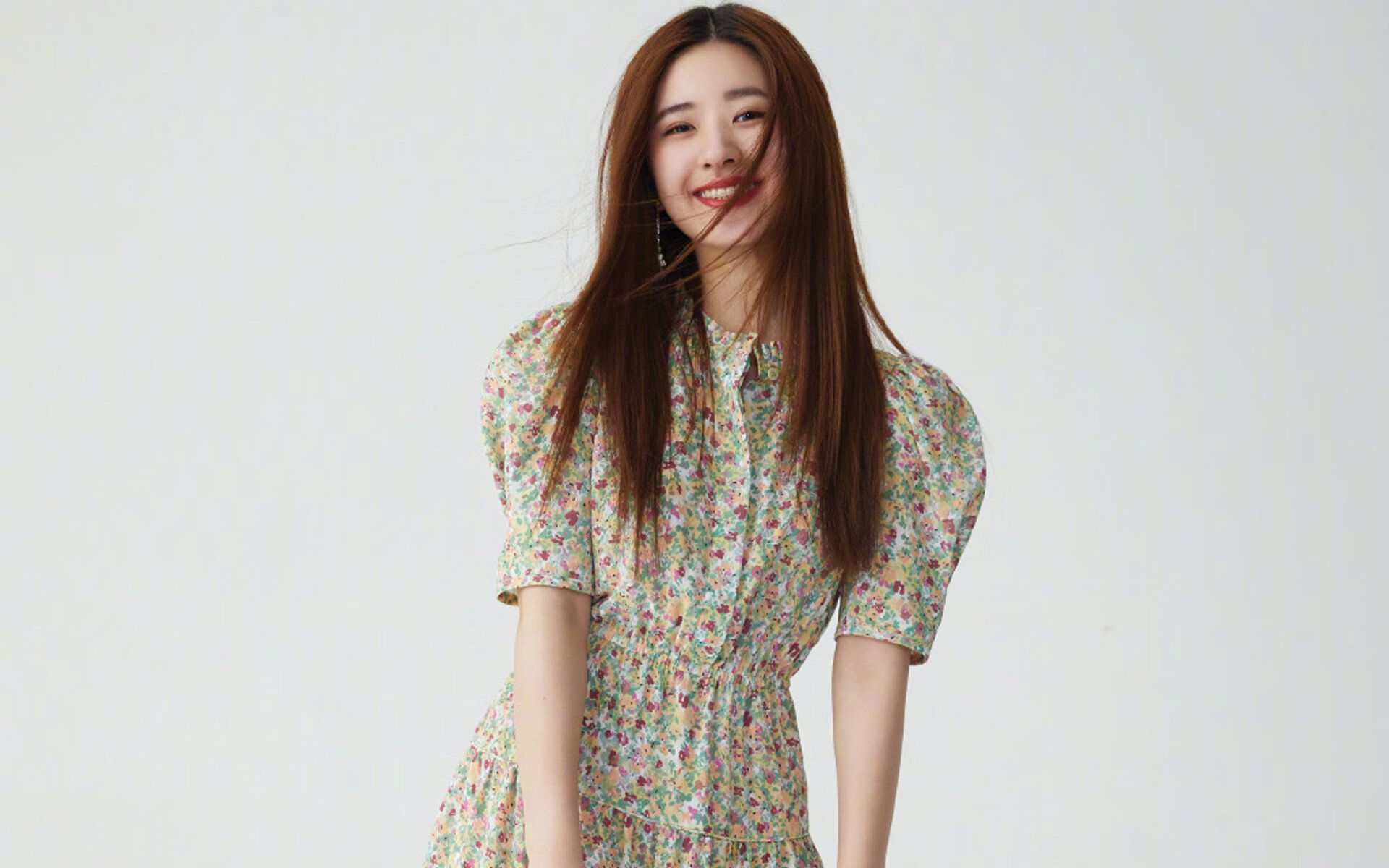 爱游戏娱乐-东亚足球的黄昏与新王的诞生，当卡塔尔铁骑踏碎长城，帕尔默在2026的绿茵场奏响序曲